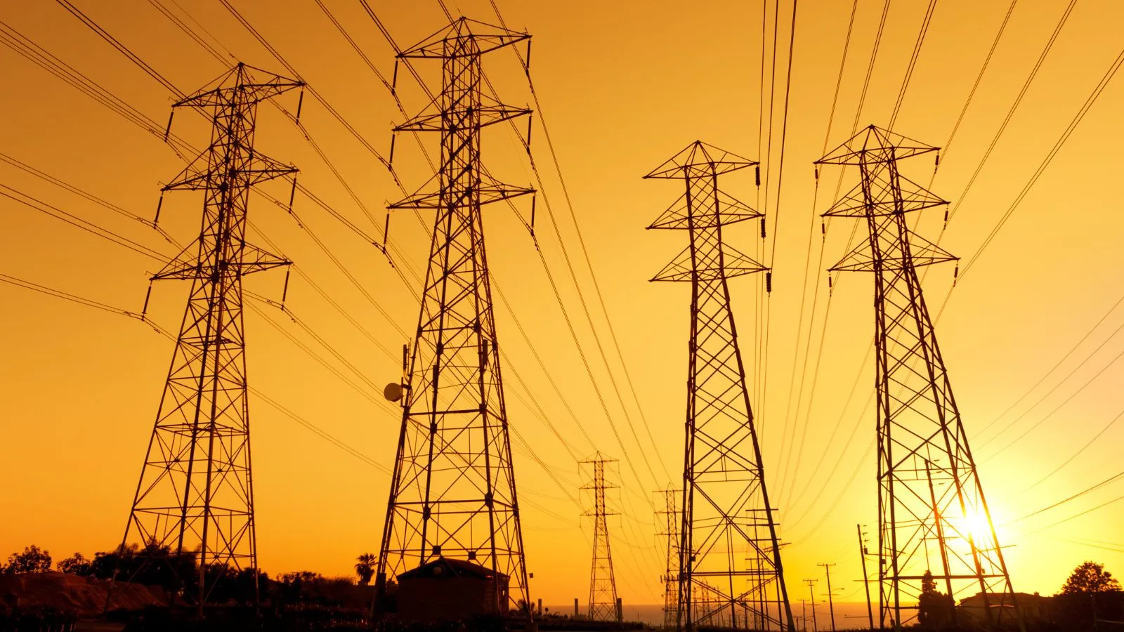 El proyecto Siroco, desarrollado por Elewit y los equipos de Planificación Eléctrica y Modelos para la Operación del sistema de Red Eléctrica, ha supuesto un avance significativo en las capacidades de simulación de redes eléctricas al permitir usar el software open-source GridCal como interfaz de diseño y simulación de redes eléctricas, complementando otras herramientas en la planificación nacional