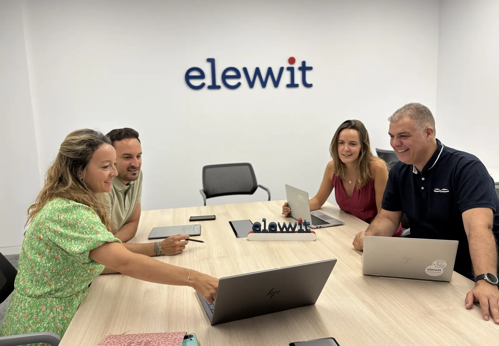 Trabajadores de elewit