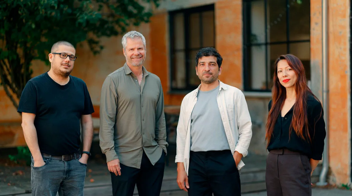Fotografía del equipo de la startup danesa Oktogrid. De izquierda a derecha: Ruben Aiello,  Olaf Knijn, Golam Sadeghnia y Emilia Zain.
