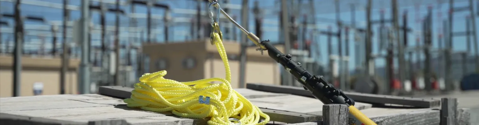 SERPAT makes it possible to install and remove portable grounding in a safer, more efficient, and ergonomic manner than other current grounding methods.