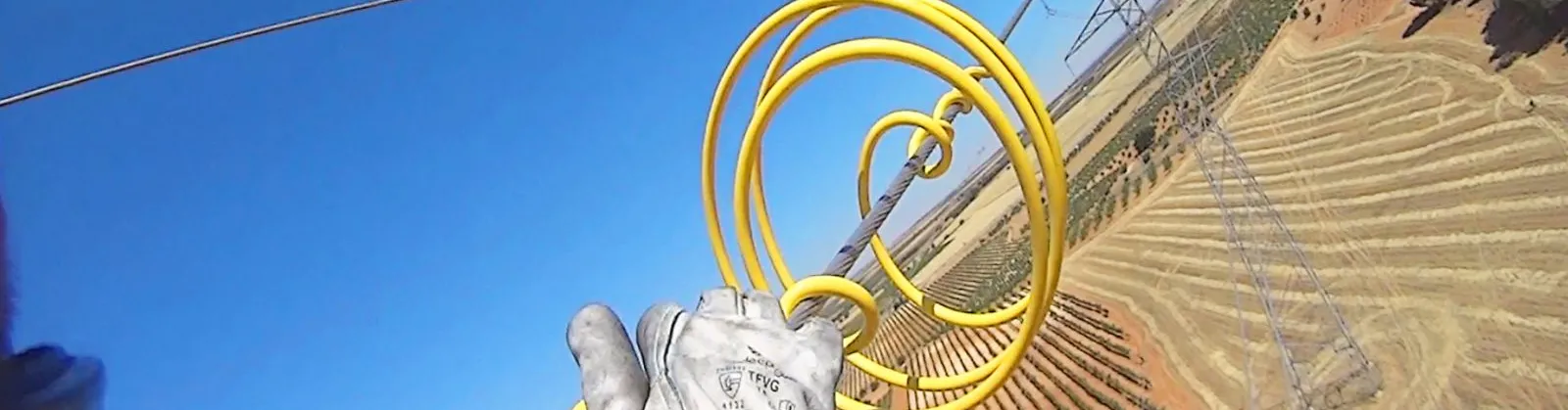 El objetivo del proyecto desmontaje automático de salvapájaros tipo espiral es optimizar los procesos de acondicionamiento de nuestras infraestructuras para la conservación de la avifauna y reducir los riesgos inherentes a trabajos en altura del personal de Líneas.